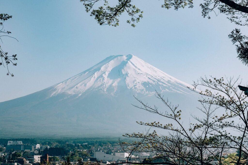 10 وجهات آمنة للمسافرات المنفردات 8 فيليز إليرتس J C3 JPJMMS UNSPLASH