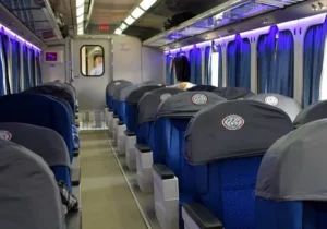 The-train-from-Cairo-to-Luxor-First-Class.jpg.