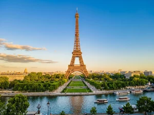 THE EIFFEL TOWER IN PARIS